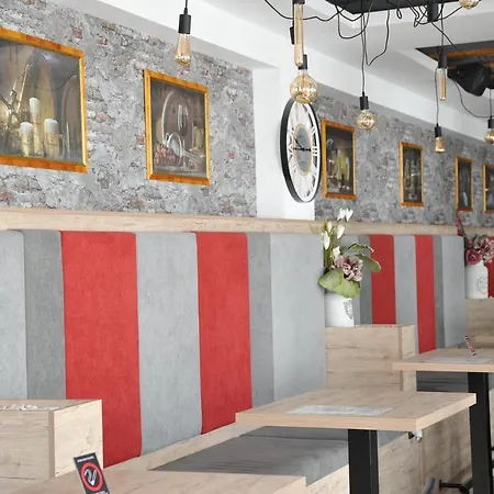 Milmari - Lux 公寓式酒店 3*